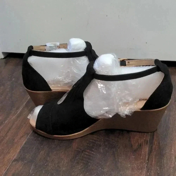 Journee Collection Womens Kedzie Tru Comfort Foam Narrow Width Peep Toe Wedge - Picture 6 of 10